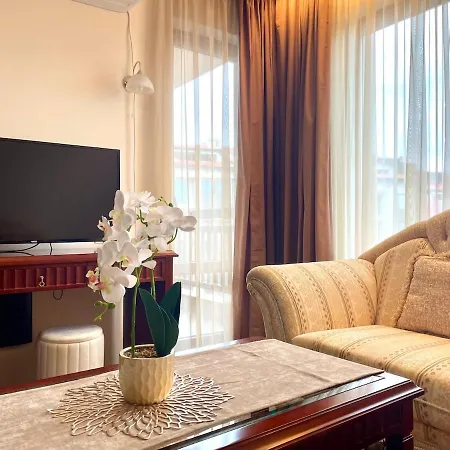 Апартамент Cozy 1br Next To The Gondola By Si